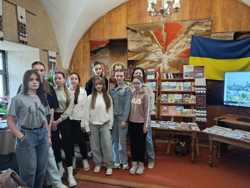 Виховна історико-пізнавальна година «Найкраще місто на землі для мене — мої Бережани!»