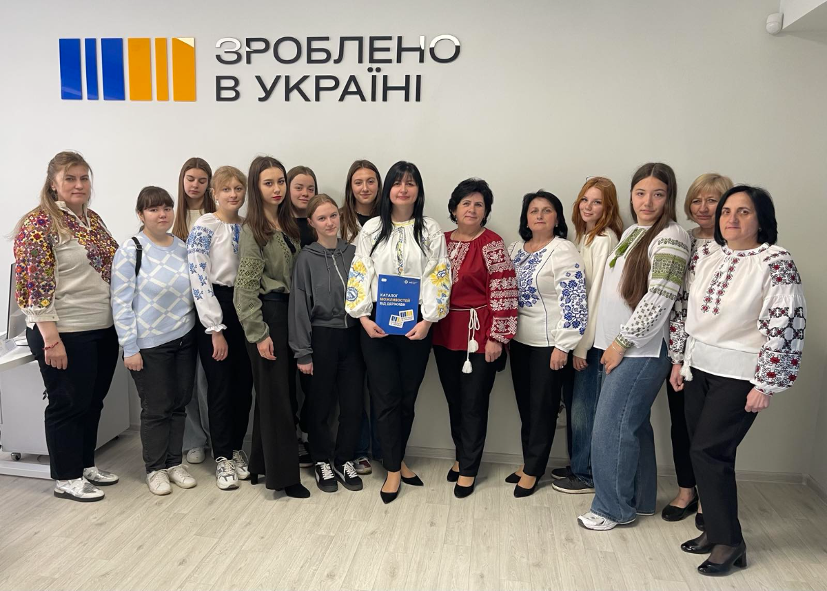 День Вишиванки: студенти коледжу  і служба зайнятості — разом задля майбутнього