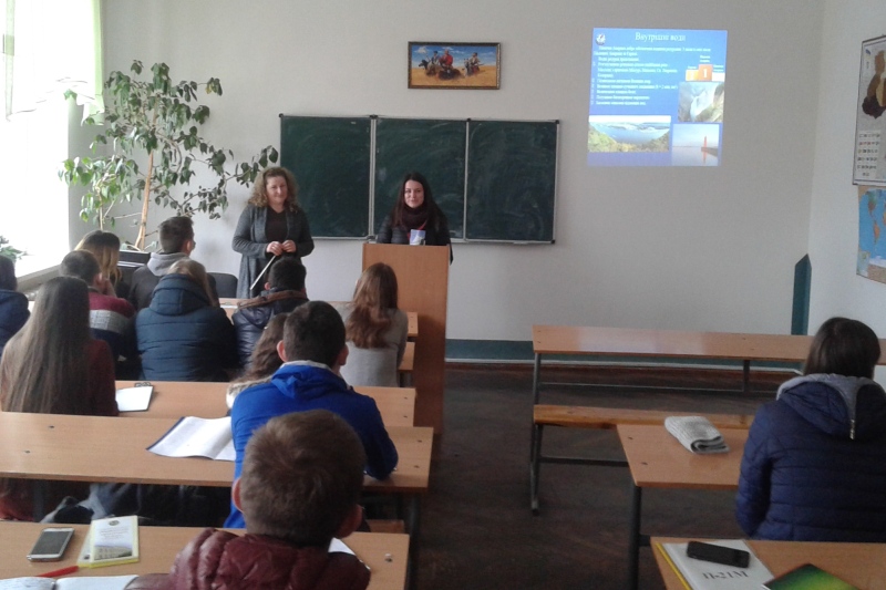 Зустріч з випускницею коледжу 20180312 124353