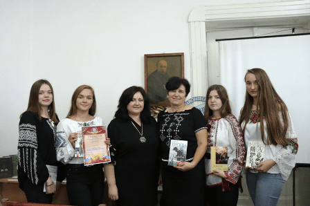 «Як парость виноградної лози, плекайте мову…» 