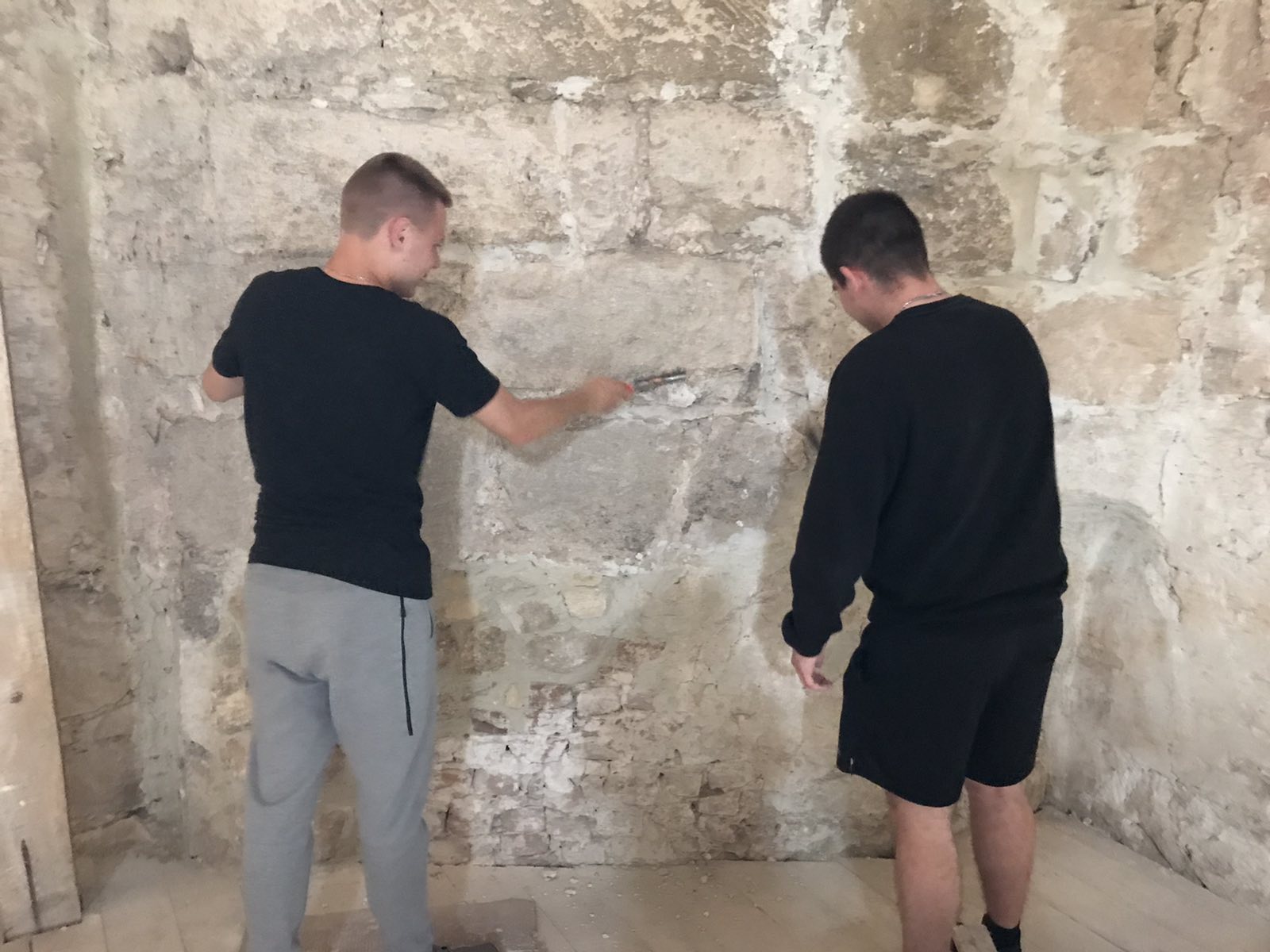 9