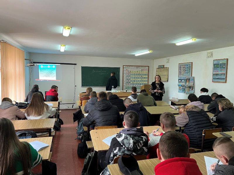 Відкрита пара з хімії на тему: «Властивості металів»
