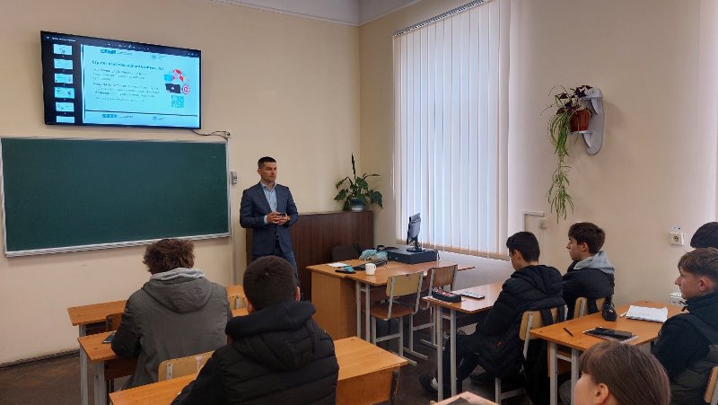 Пізнавальний захід «Кібербезпека: як захистити себе в цифровому світі»