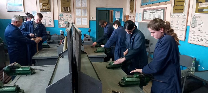 Слюсарна та токарна навчальні практики за спеціальностями «Агроінженерія», «Автомобільний транспорт», «Електрична інженерія»