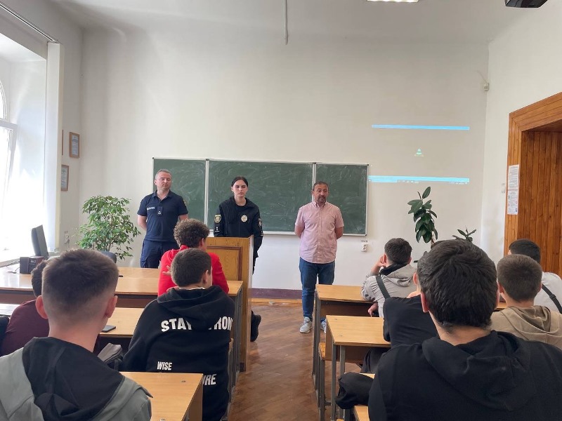 Безпека як фундамент свідомості: репортаж із зустрічі у Бережанському фаховому коледжі