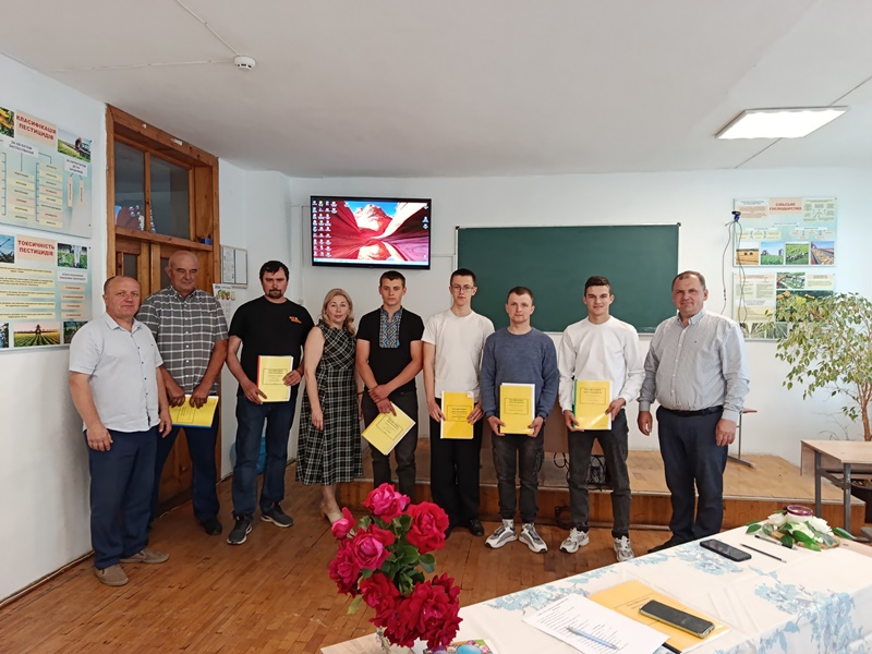 Успішний захист кваліфікаційних випускних робіт здобувачів освіти спеціальності 208 Агроінженерія
