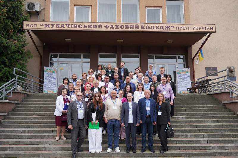 ВСП «Мукачівський фаховий коледж НУБіП України» об’єднав науковців, аграріїв та бізнес для впровадження кліматостійких «зелених» технологій