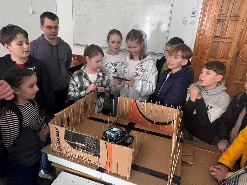 STEM-весна 2026, або як у Бережанському фаховому коледжі п’ятикласники підкорювали світ роботів